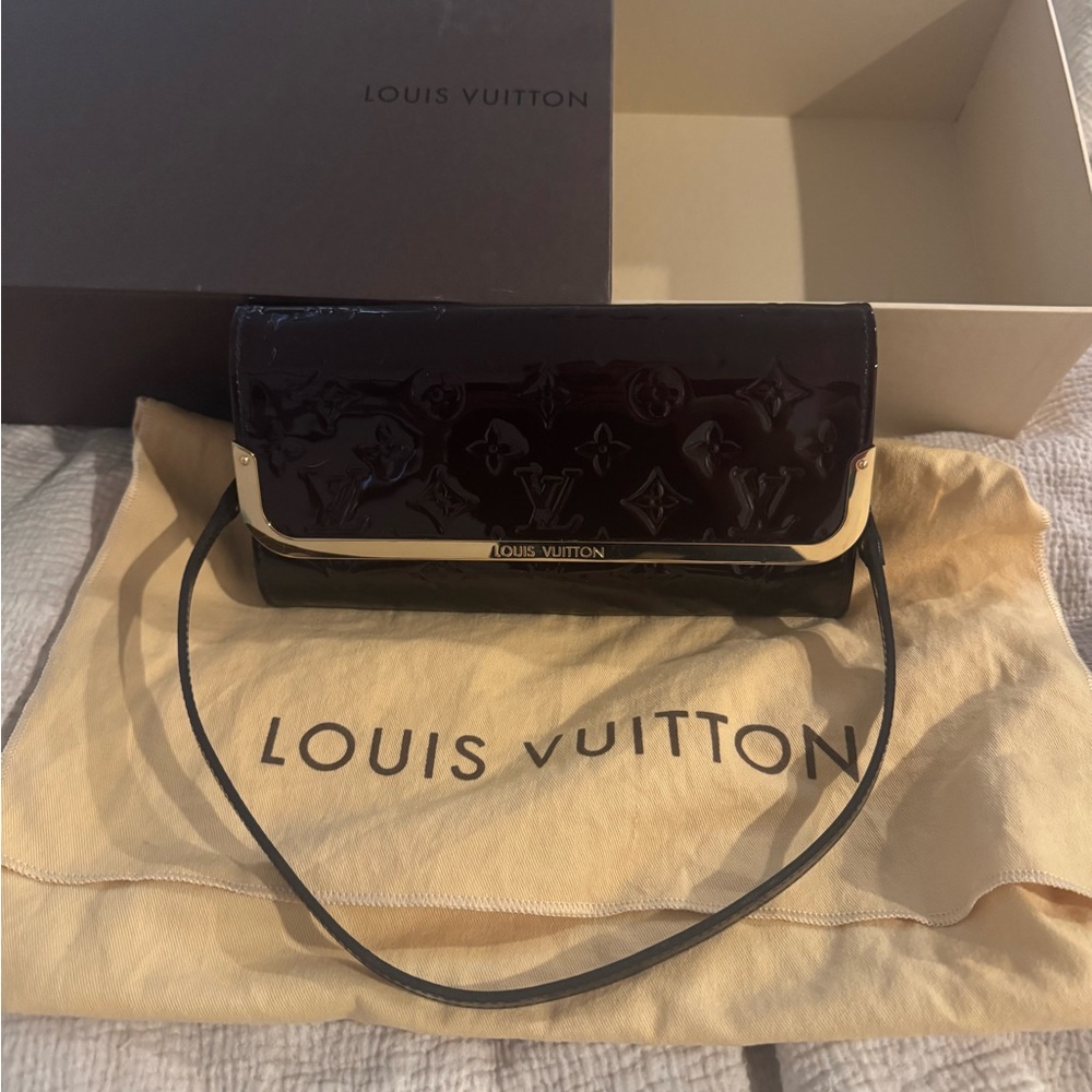 Louis Vuitton Amarante Rossmore MM convertible Women's Bag